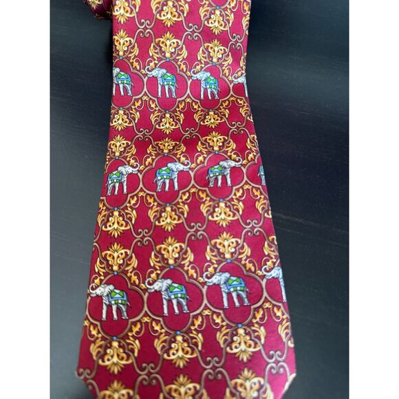 DAKS London Elephant Print Tie Burgundy Gold Scrollwork 100% Silk Vintage Tie - Picture 5 of 8